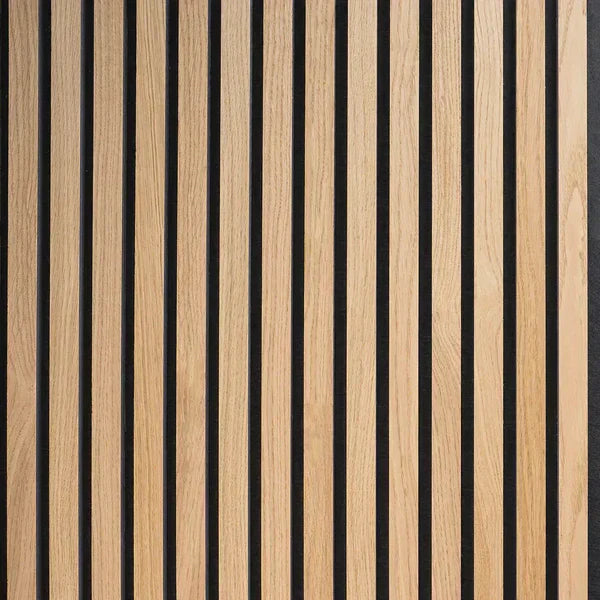 Akustikpaneel mit realistischer Holzstruktur, selbstklebend. Kein Papiermaterial – gefertigt aus widerstandsfähigem, strukturiertem Verbundstoff. (300 cm x 40 cm)